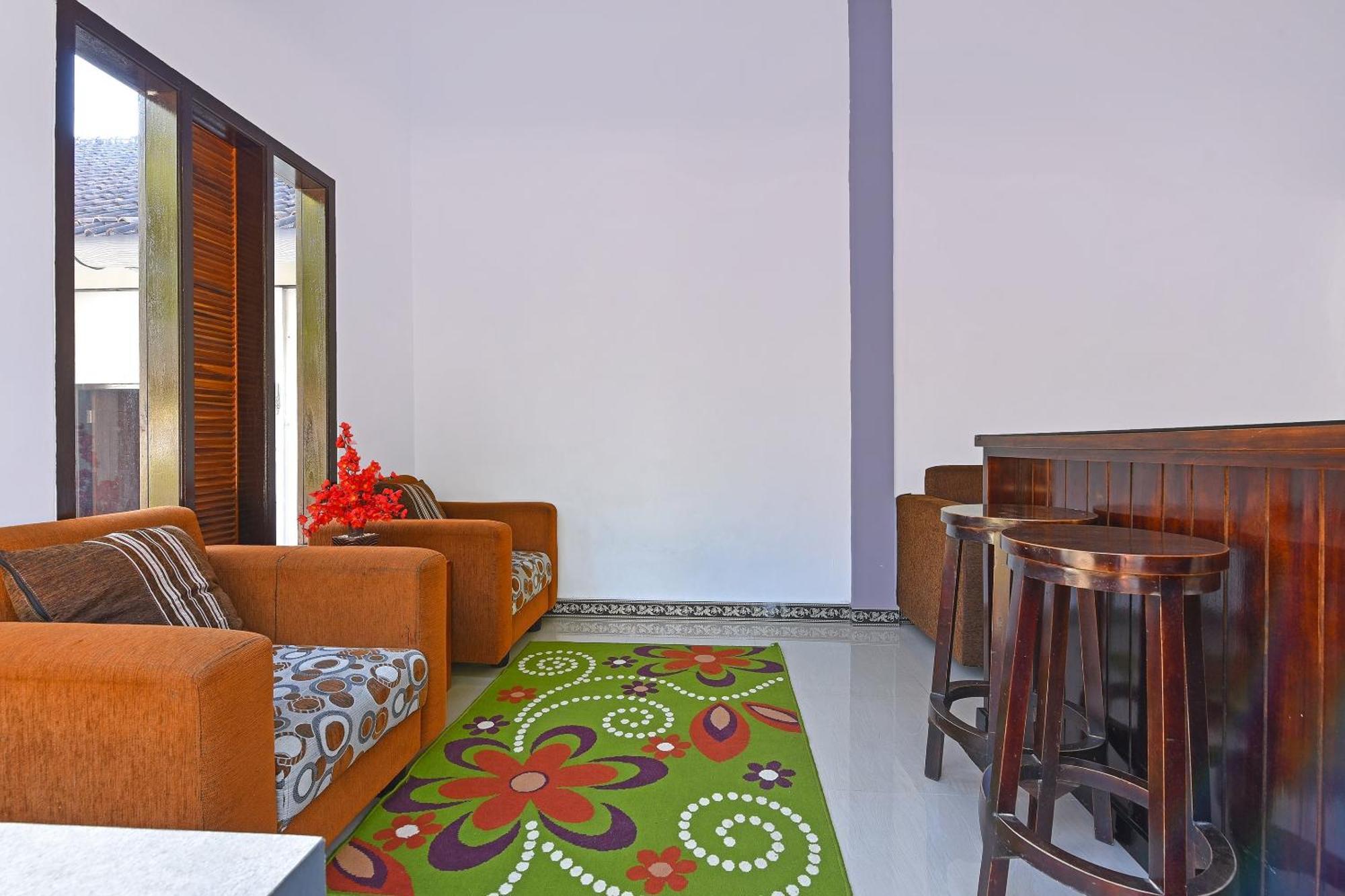 Oyo 91192 Homestay Antara Gilimanuk Εξωτερικό φωτογραφία